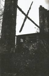 Megalith Grave : Petrified Bones and Decayed Monoliths